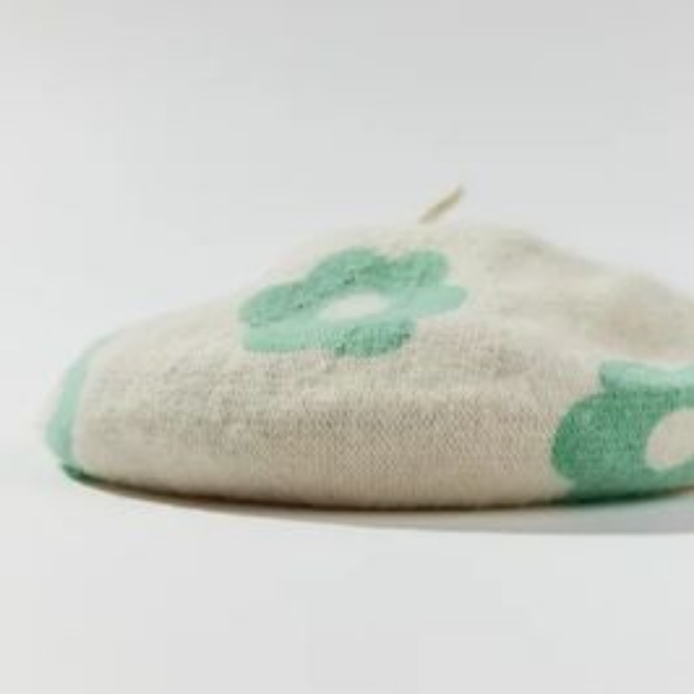 (SOLD) Brand New💫 Urban Outfitters Jane Printed Beret - Picture 2 of 3